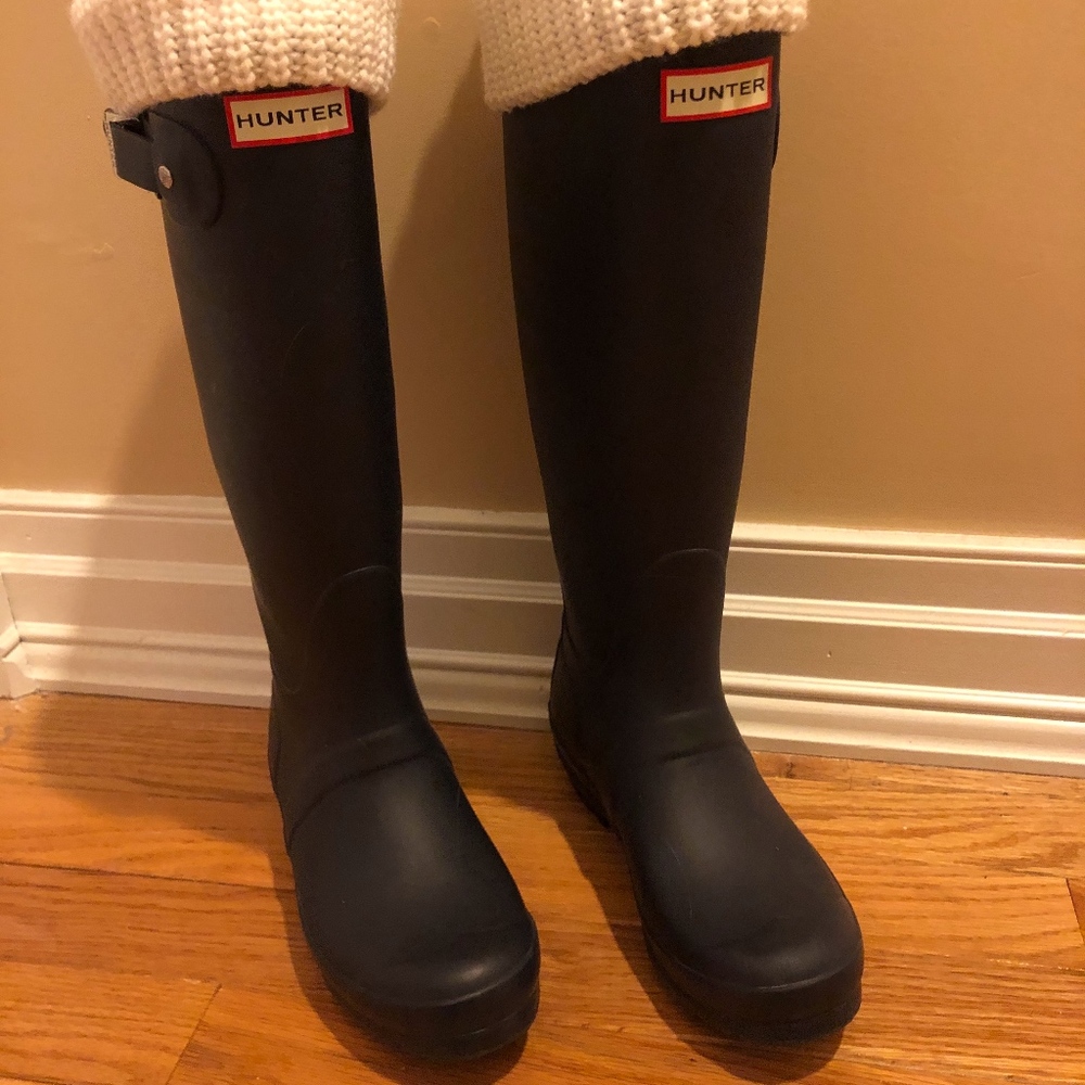 HUNTER BOOTS WITH SOCKS